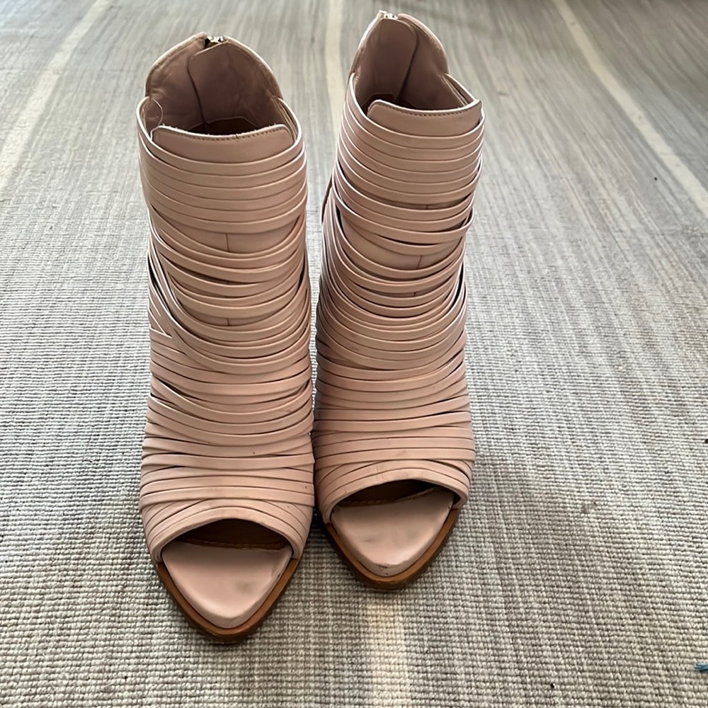 Givenchy heels. Size 38.